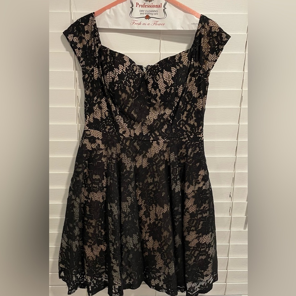 Black & Cream Lace Mini Dress